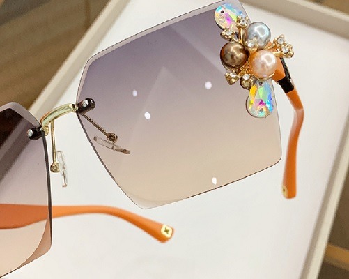 Pearls and Crystals Clusters Sunglasses
