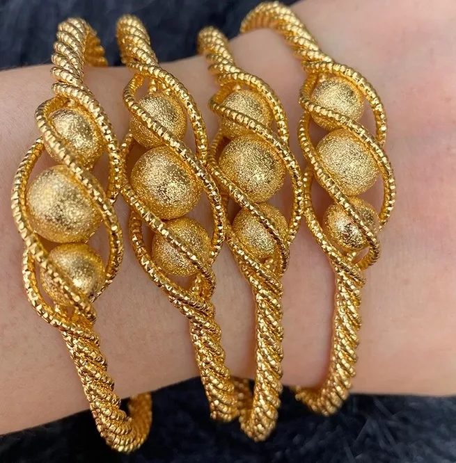 Bangles Bracelet in Gold